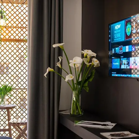 Contemporaneamente 147 - Modern & Comfort 4*