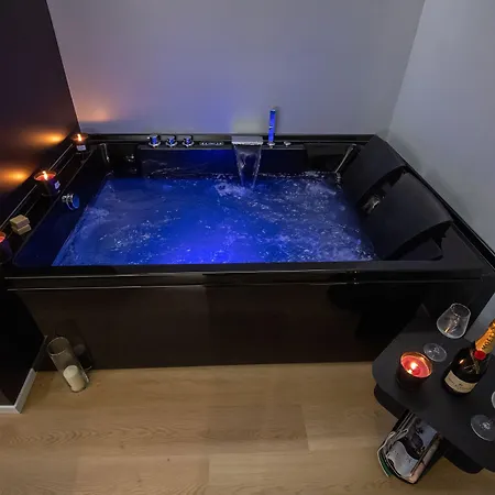 Contemporaneamente 147 - Modern & Comfort Pensionat Bari