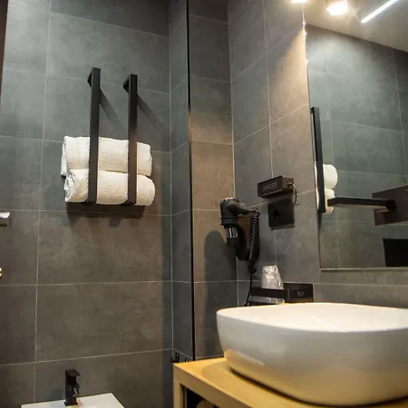 Contemporaneamente 147 - Modern & Comfort