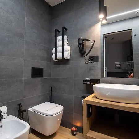 게스트하우스 Contemporaneamente 147 - Modern & Comfort 4*