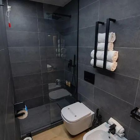 Contemporaneamente 147 - Modern & Comfort Pensionat Bari