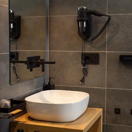 Contemporaneamente 147 - Modern & Comfort Bari