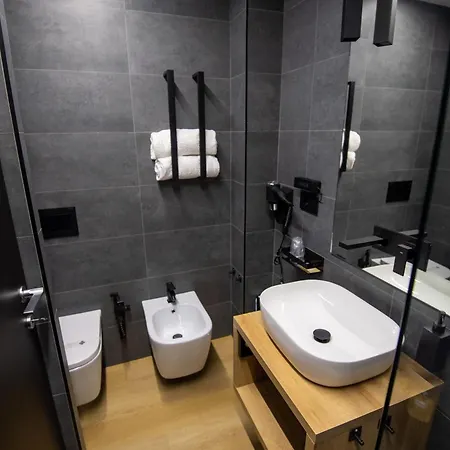 게스트하우스 Contemporaneamente 147 - Modern & Comfort 4*