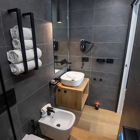 Πανσιόν Contemporaneamente 147 - Modern & Comfort