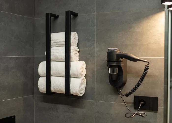 Contemporaneamente 147 - Modern & Comfort Guest house