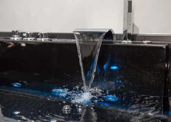 Contemporaneamente 147 - Modern & Comfort 4*