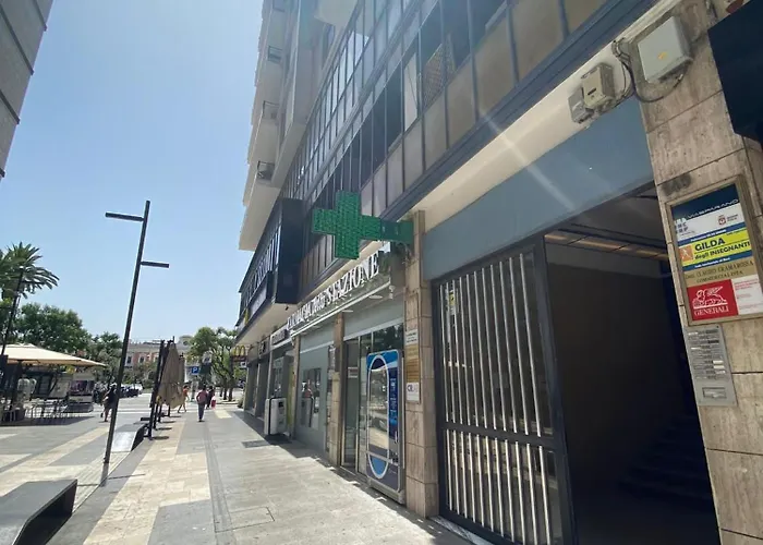 Contemporaneamente 147 - Modern & Comfort 4*