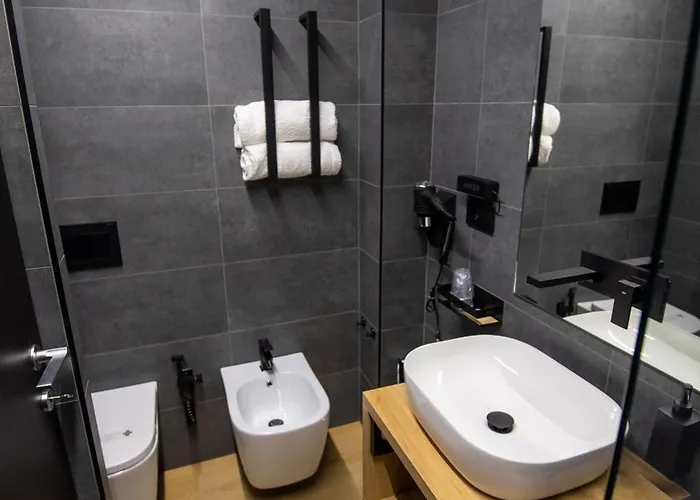 Guest house Contemporaneamente 147 - Modern & Comfort 4*