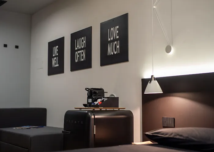 Guest house Contemporaneamente 147 - Modern & Comfort Bari